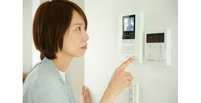インターホンの交換時期 ロックセンターはまや