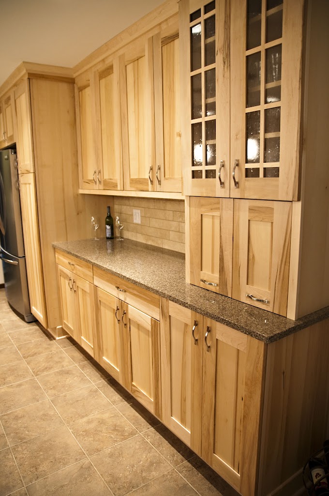 Pictures Of Kitchens With Maple Cabinets - Maple Kitchen Cabinets - Traditional - Kitchen ... / Maple cabinets with white granite kitchen maple cabinets.