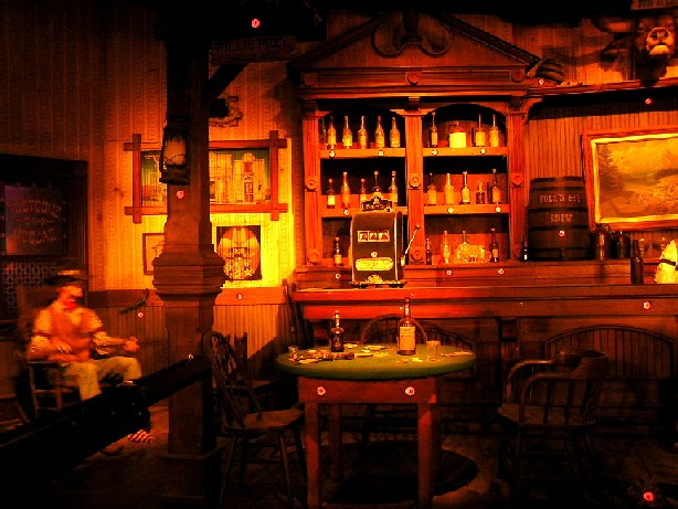 荒くれ者が集まる場所 西部開拓時代の酒場のルール ｔｄｒな生活 Ooｏ