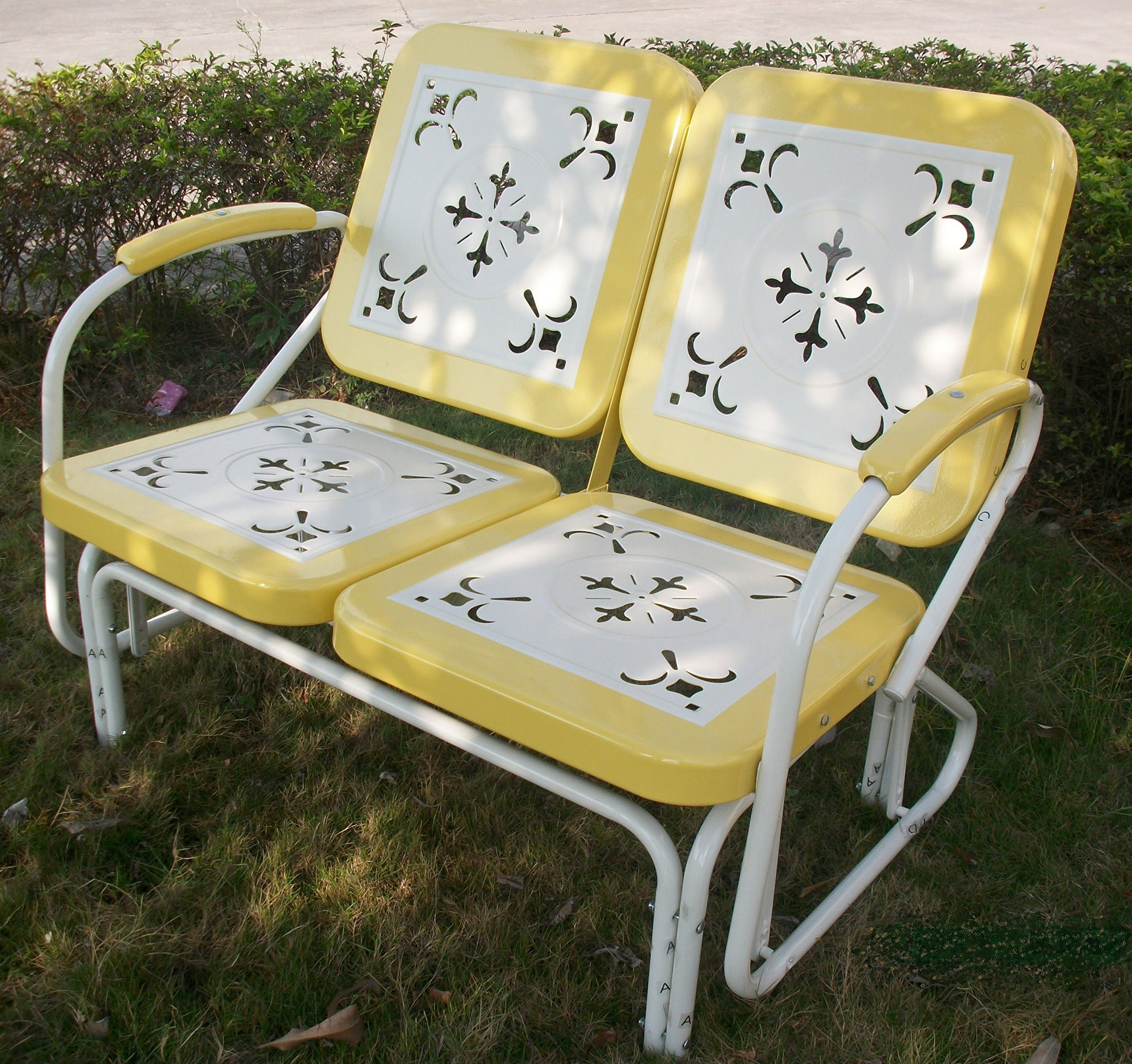 4D Concepts 71150 Metal Retro Glider