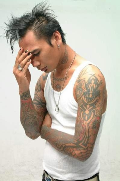 Kisah Tato  tato  di Tubuh Jerinx SID  meminovita
