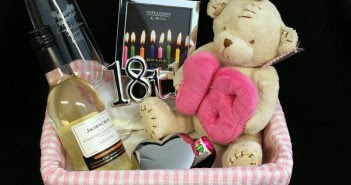 18 rođendan ideje Ideje za poklon za 18. rođendan | Saznaj Lako 18 rođendan ideje