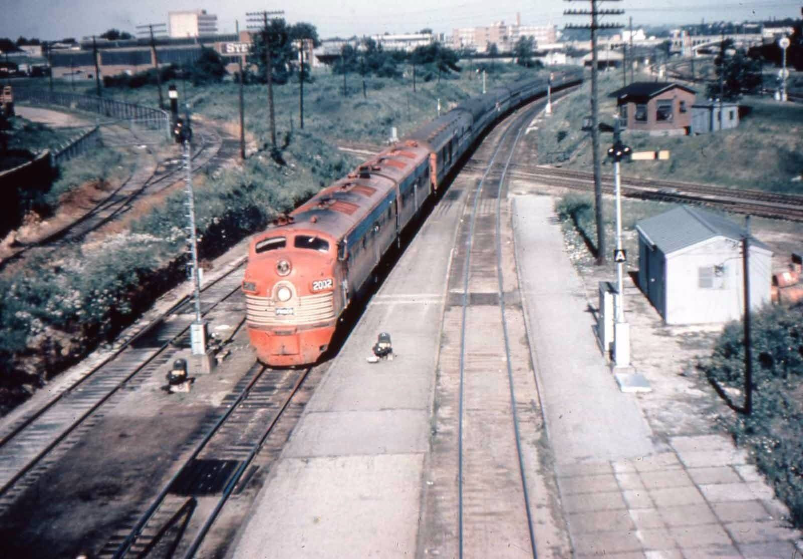 http://www.american-rails.com/images/SDaylightCompany.jpg