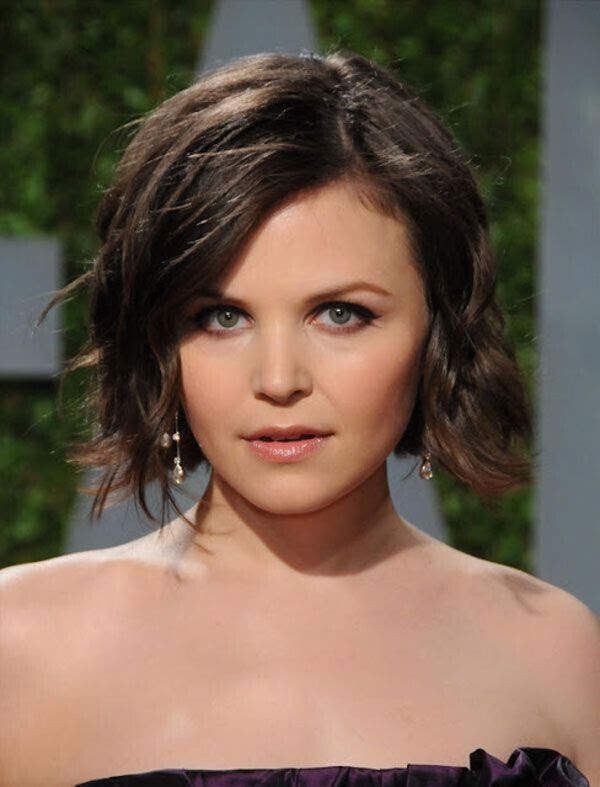bob haircut for round face wavy hair