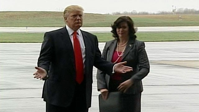 donald trump vs obama. PHOTO: Donald Trump gives a