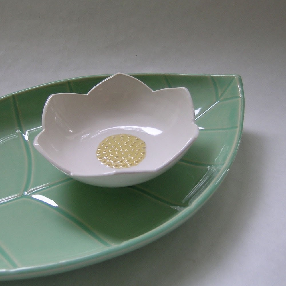 Leaf Platter and Lotus Bowl Ceramic Set
