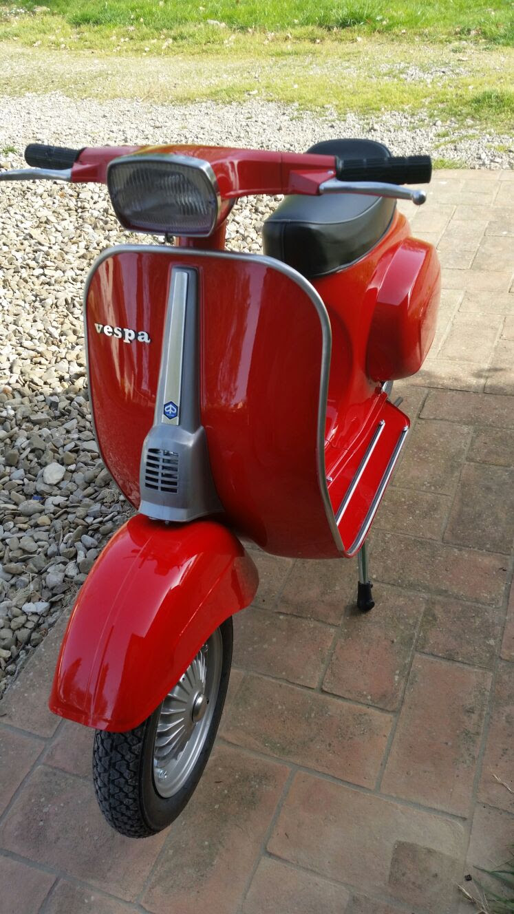Vespa Rosso Corsa 2 Umbria Due Ruote Vespa Rosso Corsa 2 Umbria Due Ruote