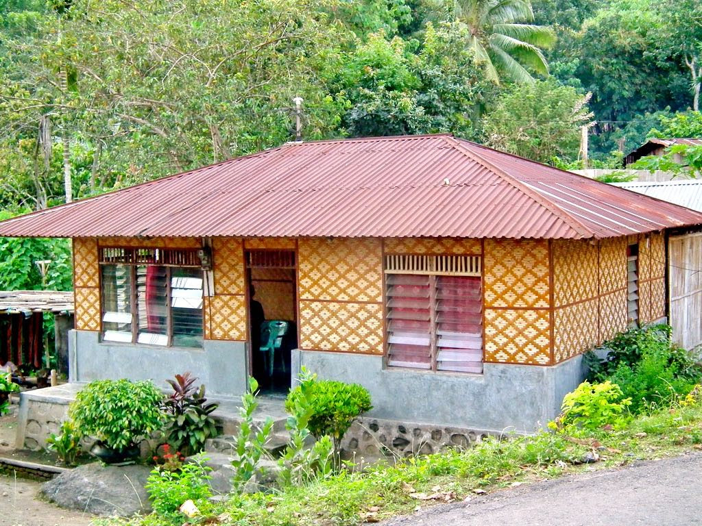 Melihat Gedeg Dinding Bambu Anyaman  Kaya Motif ala Woloare 
