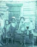 Niños víctimas del hambre. 1920-1921. Ampliar imagen