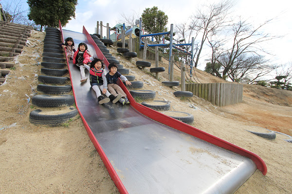 子供とお出かけ 岡山の公園 遊び場 種松山公園西園地