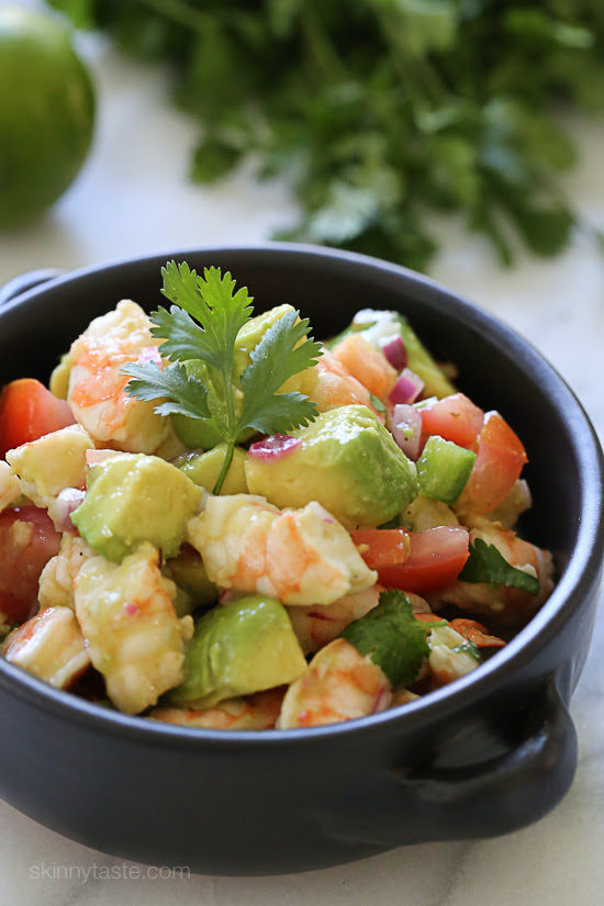 Zesty Lime Shrimp and Avocado Salad – a delicious, healthy salad made with shrimp, avocado, tomato, lime juice, jalapeno and cilantro. No cooking requires, super EASY!