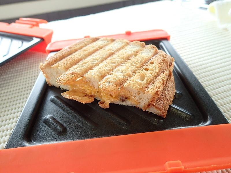 電子レンジ機能だけで簡単にホットサンド トースト 食パン を焼く Bake It ベイクイット 料理 レビュー レシピ キャンピングカー 北海道キャンピングカーlife