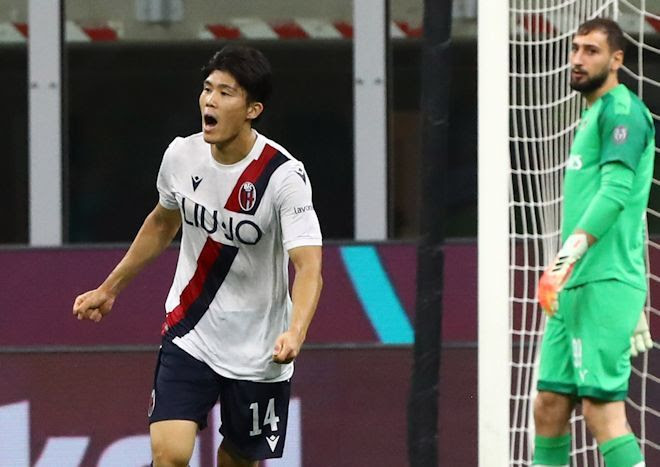 なんてゴールだ 冨安健洋が強烈左足ミドルで強豪ミランからボローニャ初得点 本田圭佑以来セリエa９人目の日本人スコアラーに サッカーダイジェストweb