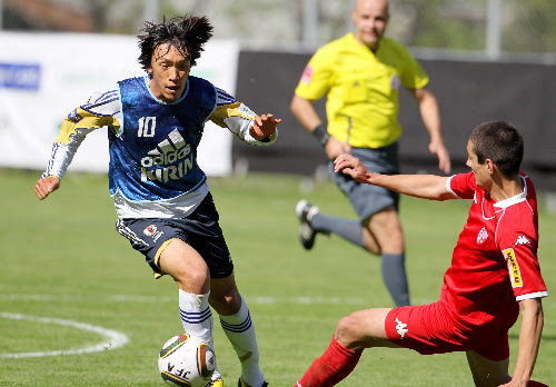 Asahi Com 朝日新聞社 代表リポート 手負い中村俊 揺らぐ足元 サッカーワールドカップ