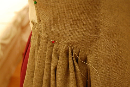 Making a robe a l'anglaise 9
