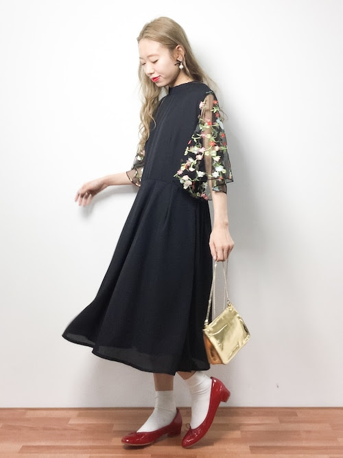 マナーの範囲内でオシャレになれる結婚式の黒色ドレスコーデ集 Dressy