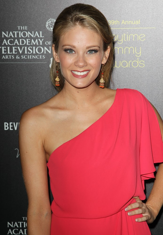 Kimberly Matula Picture 1 - 39th Daytime Emmy Awards ...
