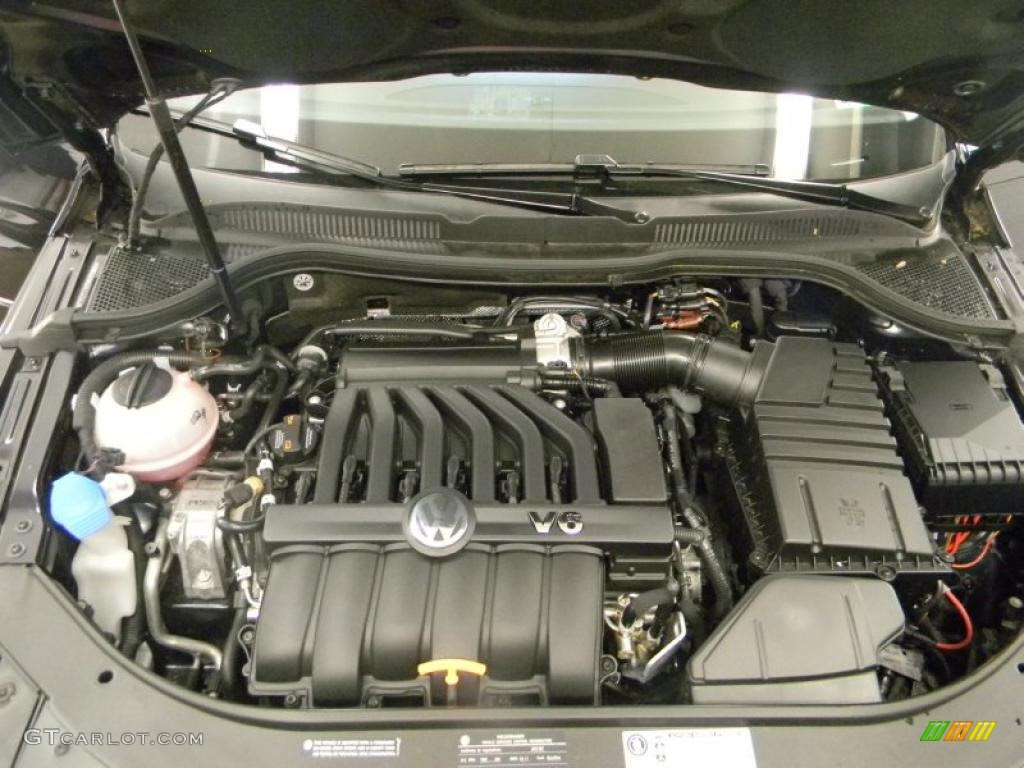 2004 Volkswagen Passat Sedan W8 related infomation ...