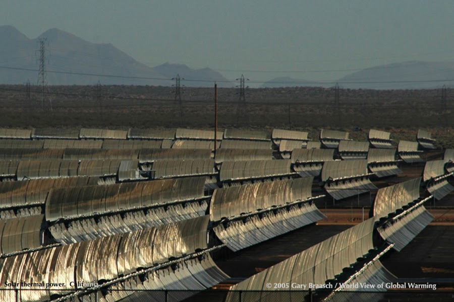 Kramer Junction solar thermal electrical generating array near 