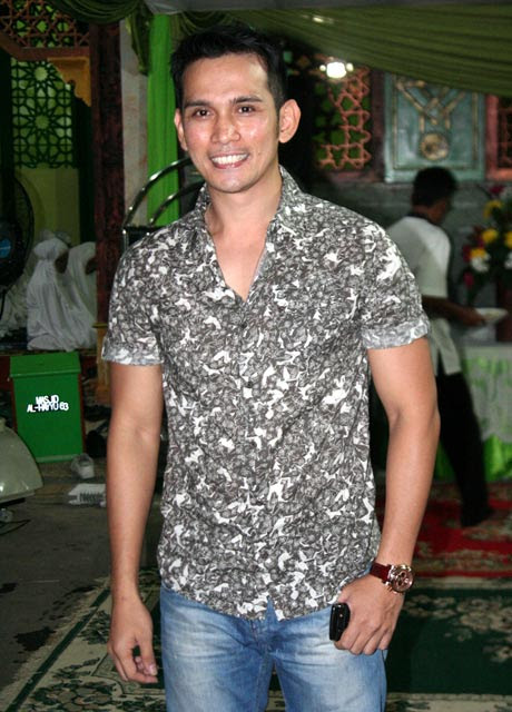 Dorce Mesra dengan Calon Suami