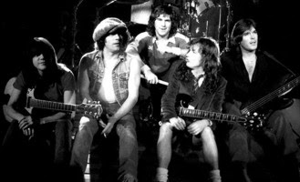 Ac Dc Geschichte In Deutsch