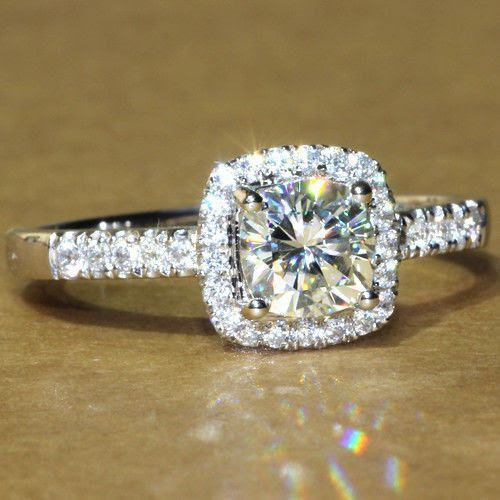 FOREVER BRILLIANT Princess Cushion Cut Halo Engagement