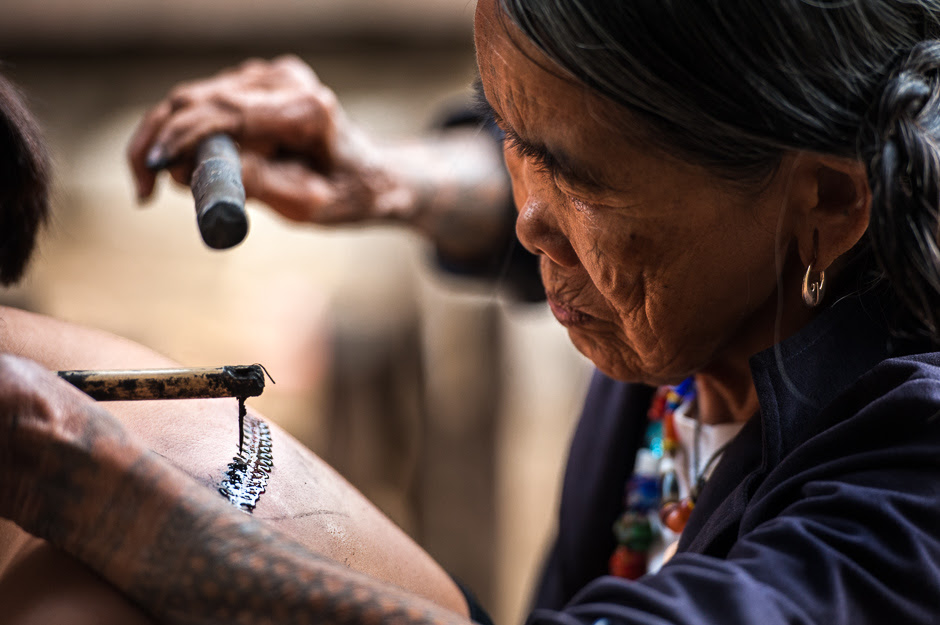 Fang-od giving tattoo