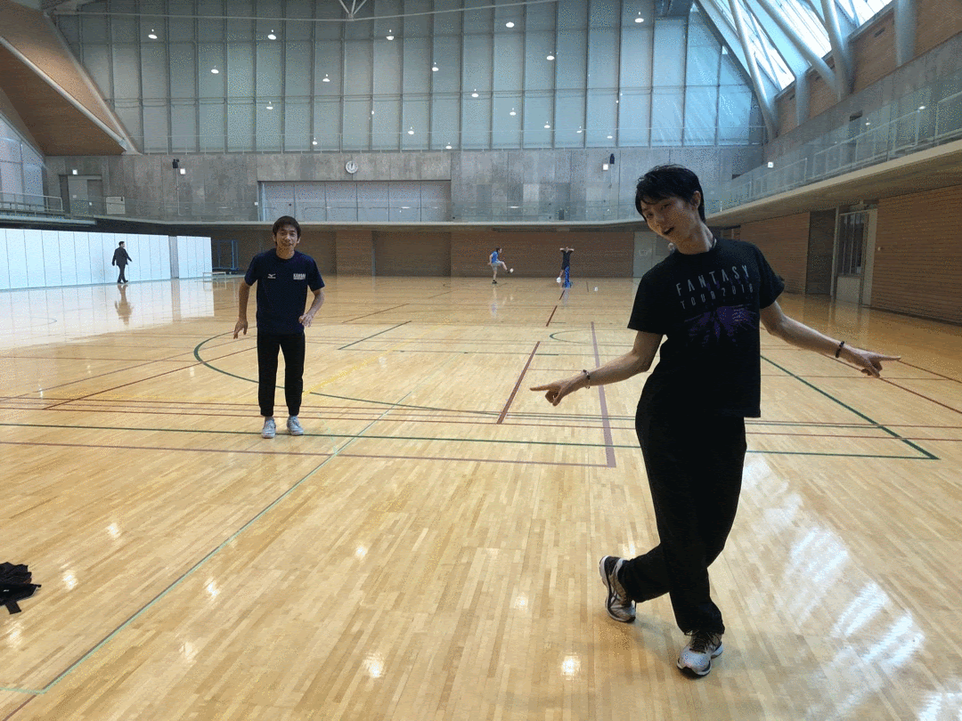 織田信成 羽生結弦との テンションmax ショットを披露 ガールズちゃんねる Girls Channel