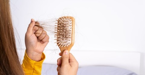 rambut mudah rontok kenapa