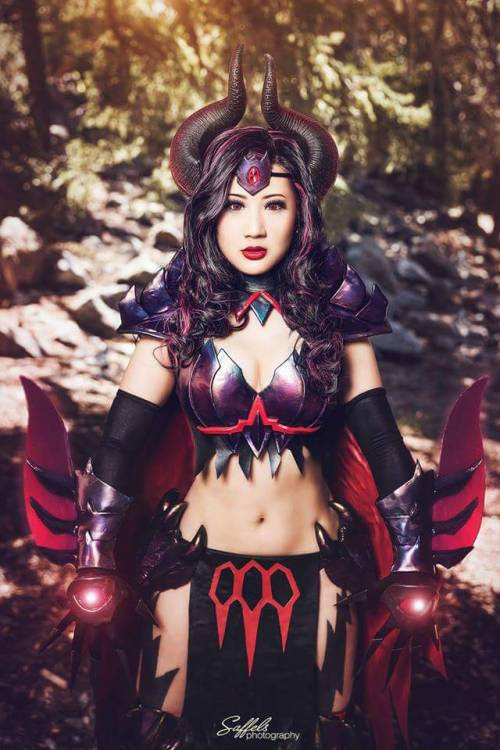 hottestcosplayer: Hottest Cosplayer features the hottest...