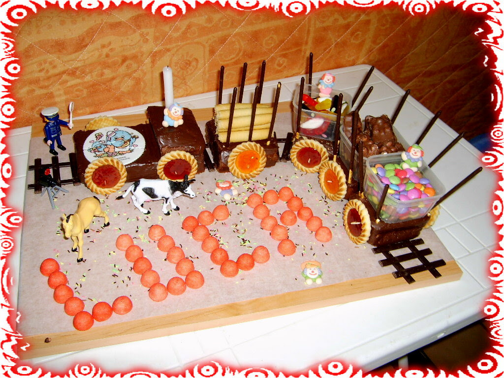 Gateau Train Et Ses Wagons De Bonbons Ghislaine Cuisine