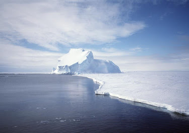 Jika secuil es di Antartika mencair, akan menyebabkan kenaikan muka air laut global.