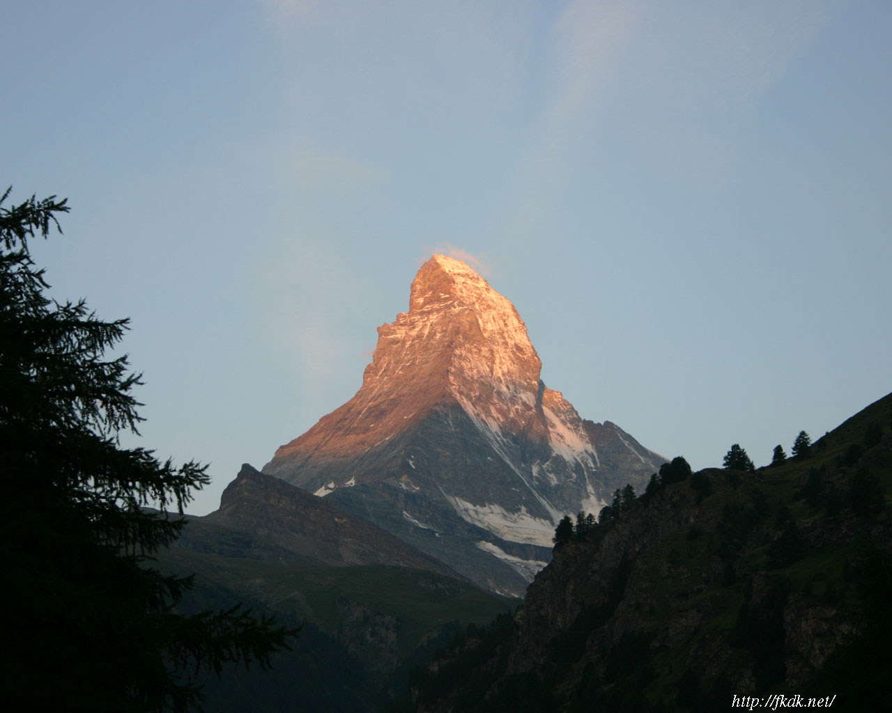 マッターホルン朝焼けの壁紙 風景写真無料壁紙