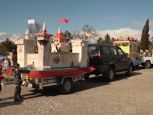 Le 1er carnaval inter-associatif du Burgaud