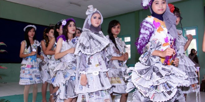 Koran Bekas Bisa Jadi Baju Woow Keren SMK Negeri 5 Koran Bekas Bisa Jadi Baju Woow Keren SMK Negeri 5