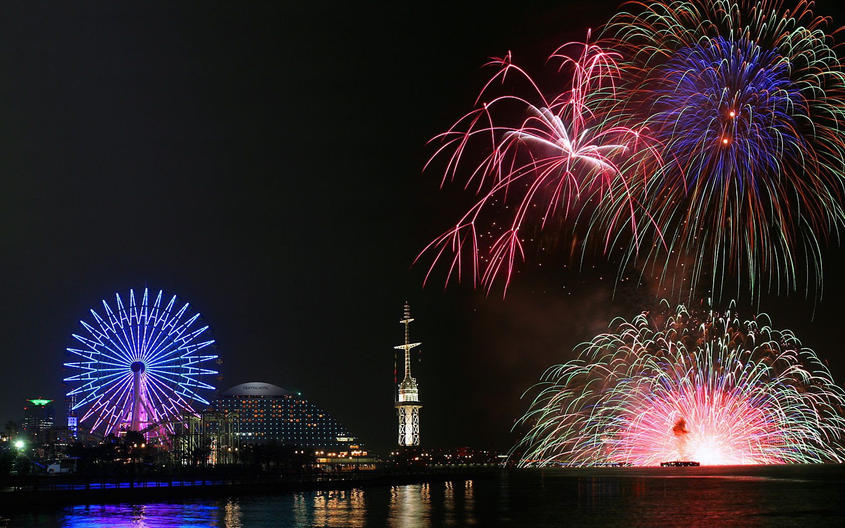 壁紙花火 壁紙サイズwsxga1680 1050 みなとこうべ海上花火大会 兵庫と神戸の写真ブログ