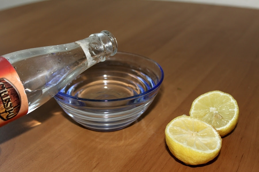 Lemon and rose water - removes tan