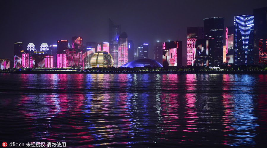 Qiantang River in Hangzhou lightened for G20 Summit