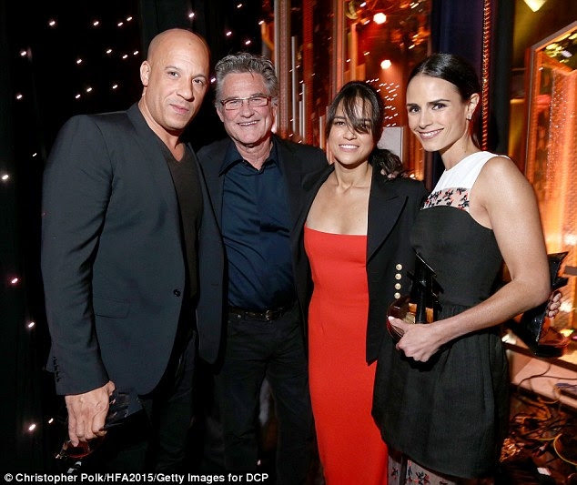 Furioso quatro: Depois de receber seu prêmio Blockbuster com Vin Diesel, o grupo foi felicitado pela sua co-estrela de Mr. Nobody si mesmo, Kurt Russell