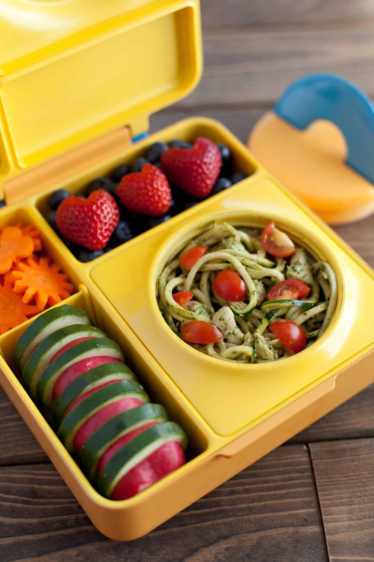Chicken pesto zucchini noodles: Introducing OmieBox ...