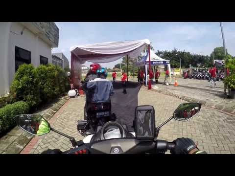 Foto rental motor nmax jakarta