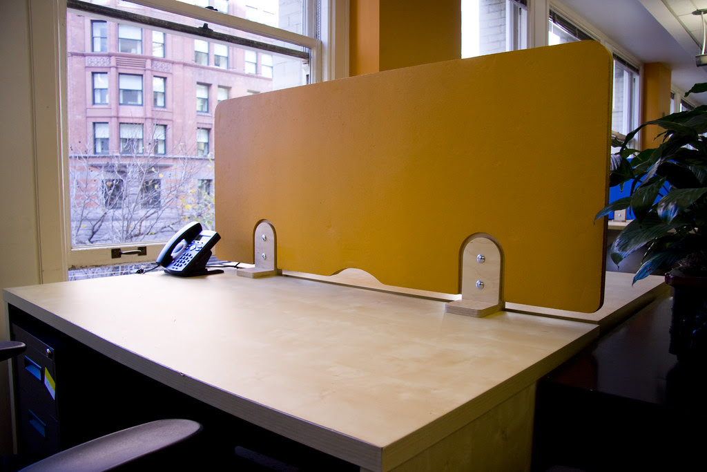 munwar: Desk Dividers