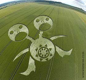 http://www.woowoowoo.com/b3ta/crop_circle.jpg