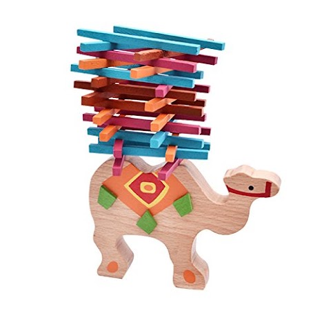 Game With A Camel And Sticks / A strategy game in the zombie doom.