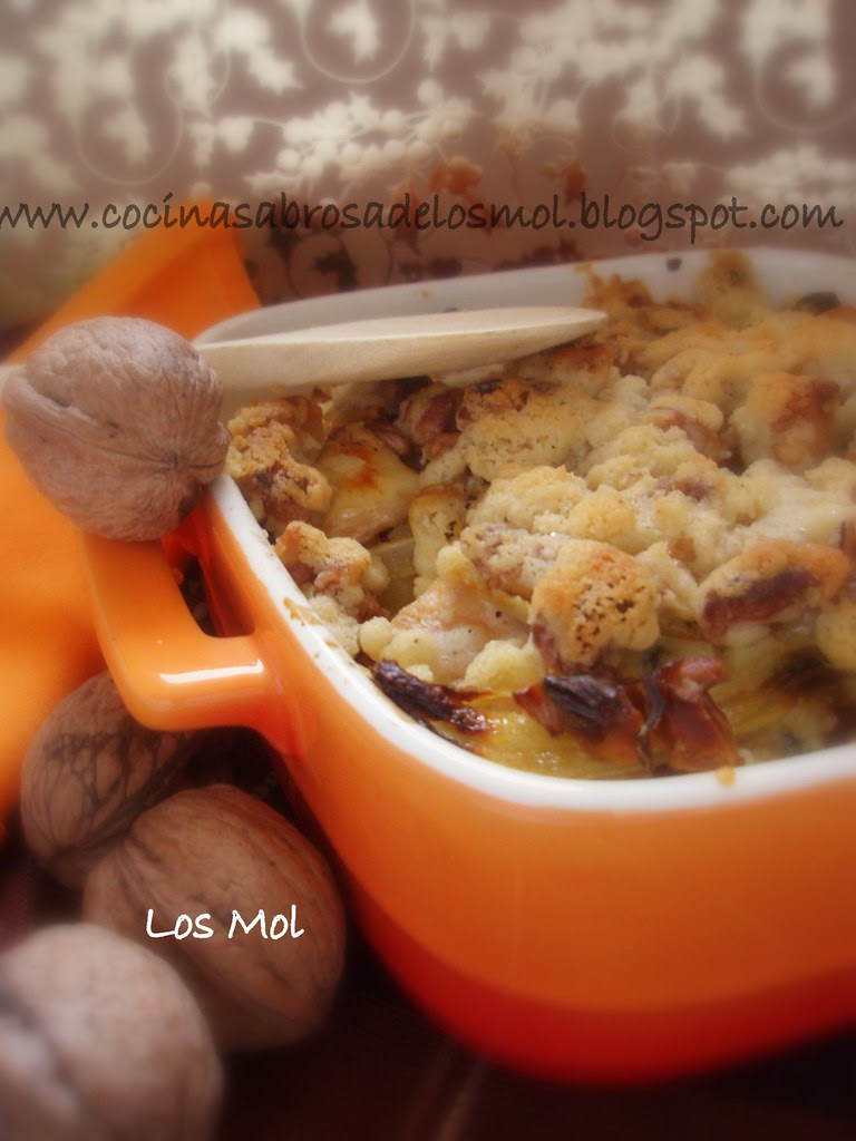 2CUMBLE DE PATATAS,CEBOLLAS,PERAS Y QUESO AZUL0