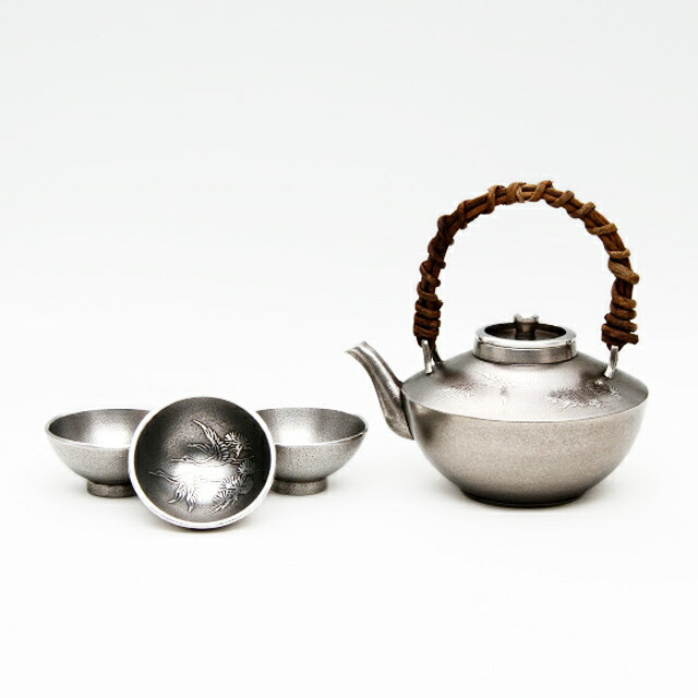 58 3 父の日 薩摩錫器 プレゼント 白麹 シャンパン 結婚祝 錫製 伝統工芸品 オーリック父の日 薩摩錫器 ちょか ちょか 代引不可 ギフト 300ml 還暦祝 岩切美巧堂 母の日 還暦祝 贈答 ギフト 黒じょか ちょか 錫器 錫製 錫器 プレゼント 退職祝 盃3ケ 錫 イブシ加工 退職