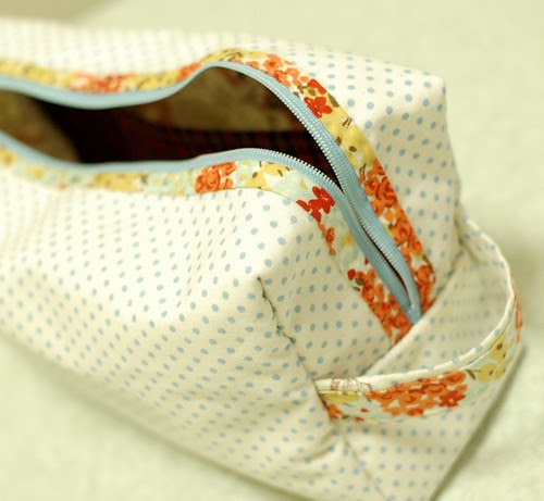 Zipper pouch for diapers