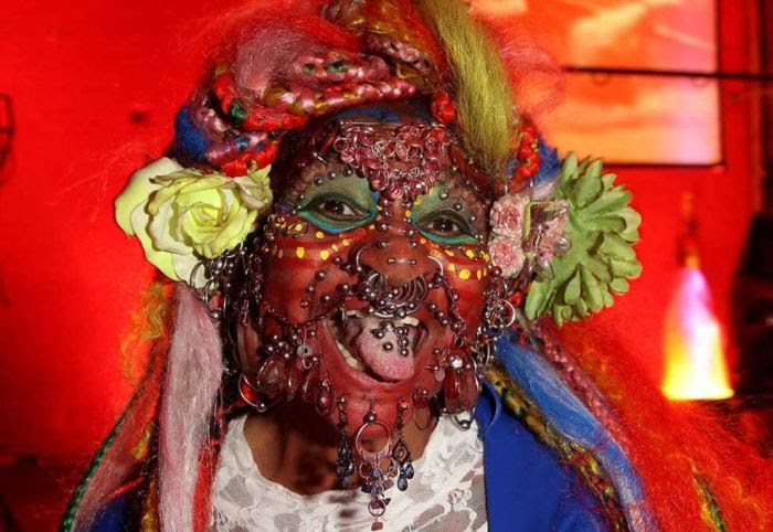 Face Tattoos (14 pics)
