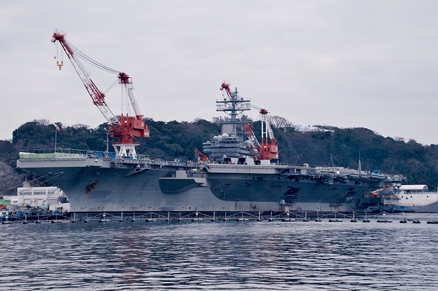 軍港めぐり遊覧船に乗って見る米海軍 原子力空母ロナルドレーガン 写真共有サイト フォト蔵