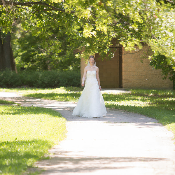 First look at Rock Cut State park before a wedding at Old Stone Church and Williams Tree Farm in Rockton, Illinois. Wedding photographer - Ryan Davis Photography, Rockford, IL.